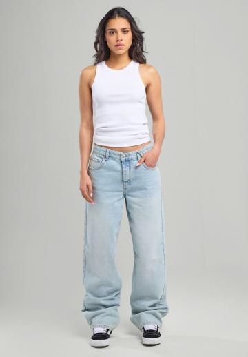 Свободные джинсы
