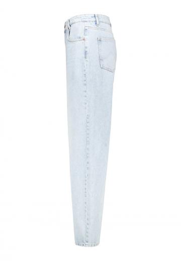 Свободные джинсы