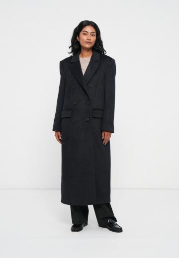 Шерстяное пальто