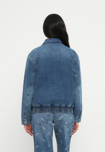 Джинсовая куртка
