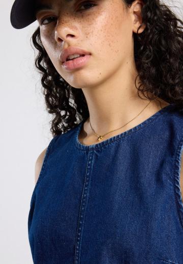 Джинсовая жилетка