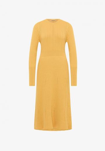 Вязаное платье