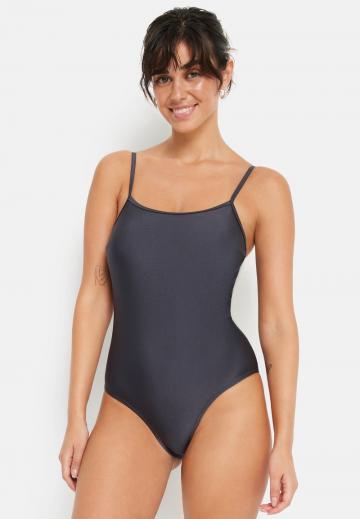 Слитный купальник