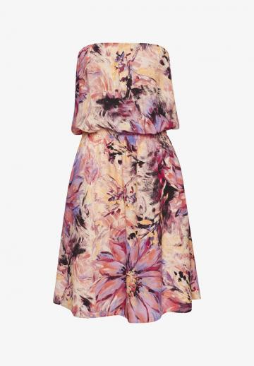 Платье без бретелек