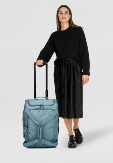 Чемодан на колесах