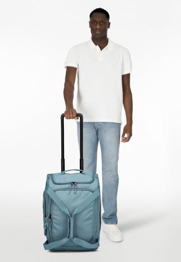 Чемодан на колесах