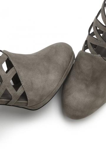 Туфли с ремешком