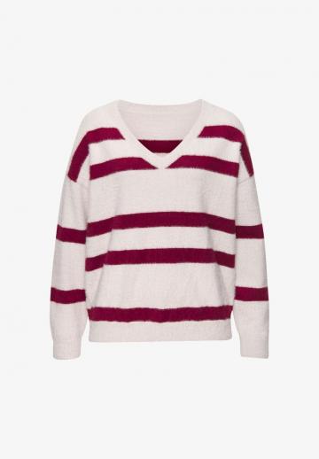 Пуловер с вырезом V