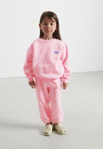 Спортивные штаны