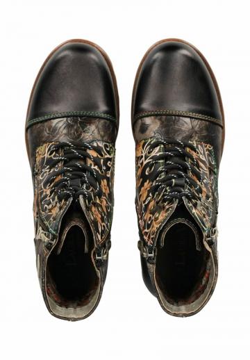 Ботинки на шнуровке