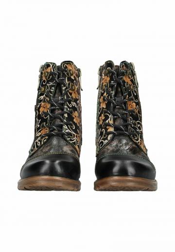 Ботинки на шнуровке