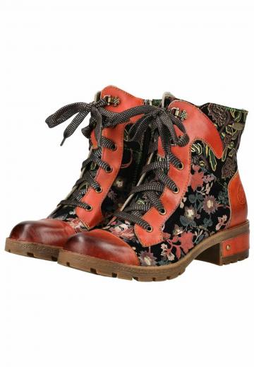 Ботинки на шнуровке