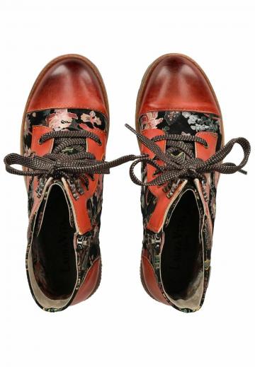 Ботинки на шнуровке