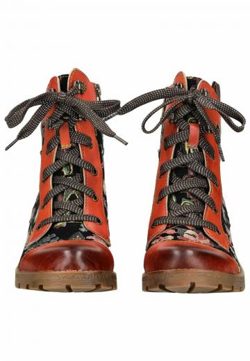 Ботинки на шнуровке