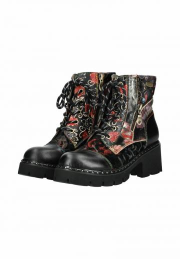 Ботинки на шнуровке