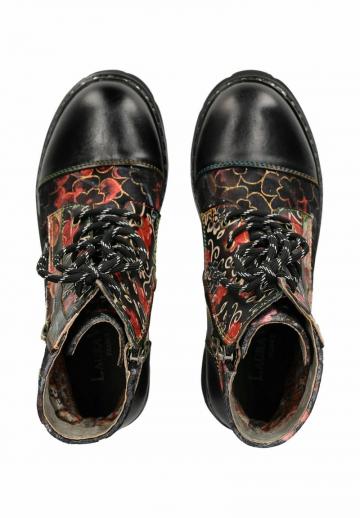 Ботинки на шнуровке