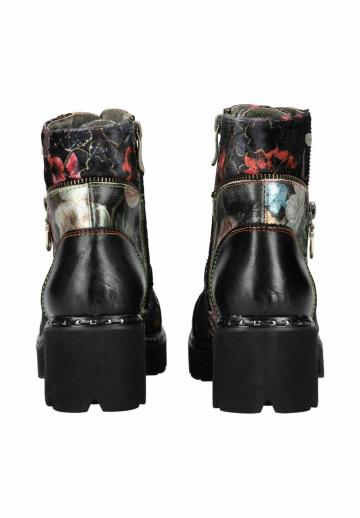 Ботинки на шнуровке