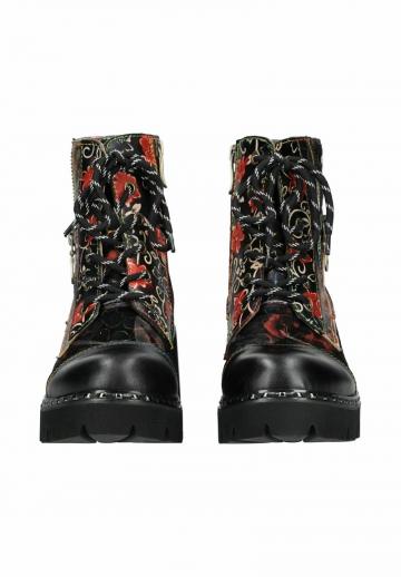 Ботинки на шнуровке