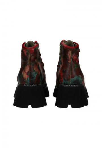 Ботинки на шнуровке