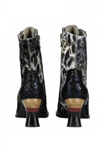 Ботинки на шнуровке