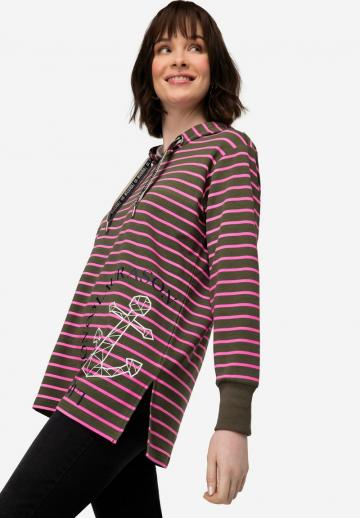 Пуловер с капюшоном