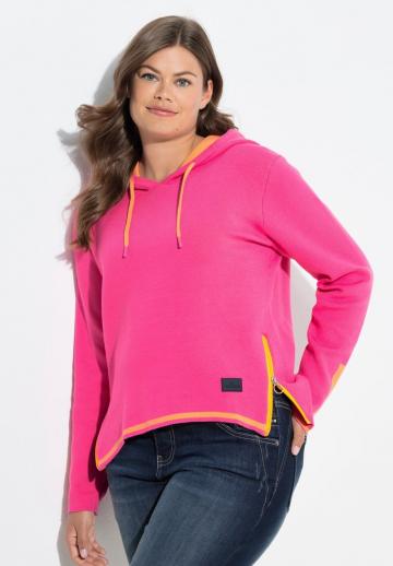 Пуловер с капюшоном