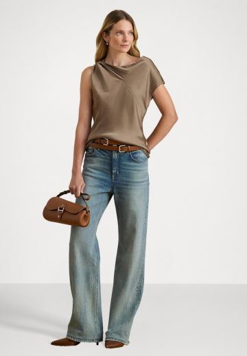 Блузка без рукавов