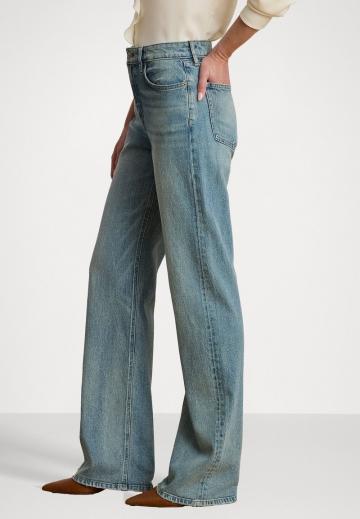 Свободные джинсы