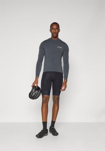 Спортивная форма