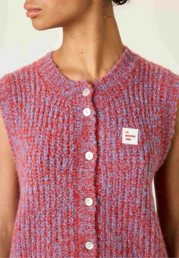 Вязаный жилет