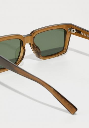 Солнечные очки