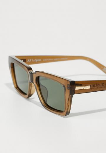 Солнечные очки