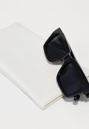 Солнечные очки