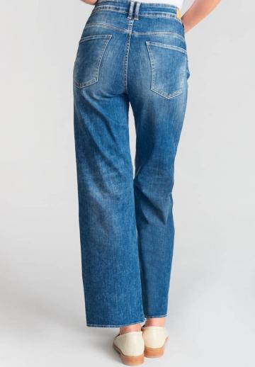 Клешеные джинсы