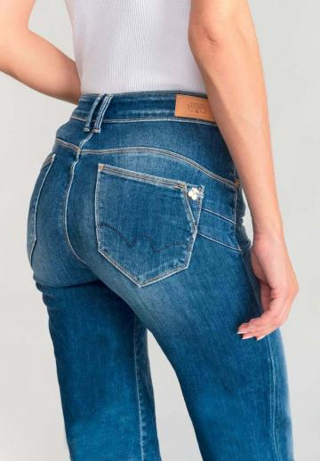 Клешеные джинсы