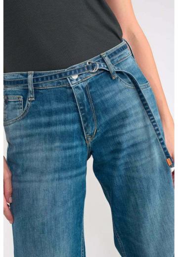 Клешеные джинсы