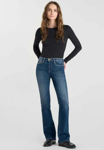 Клешеные брюки