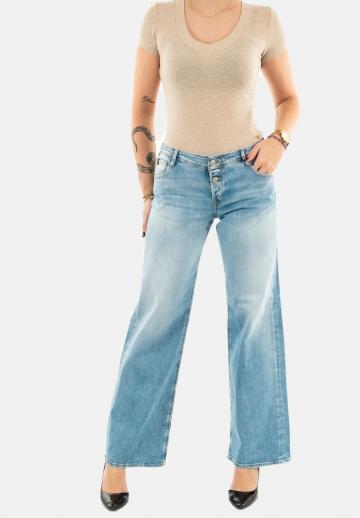 Свободные джинсы