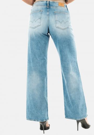 Свободные джинсы