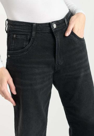 Свободные джинсы