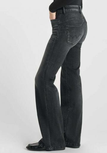 Клешеные брюки