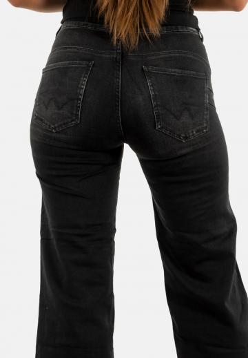Клешеные джинсы