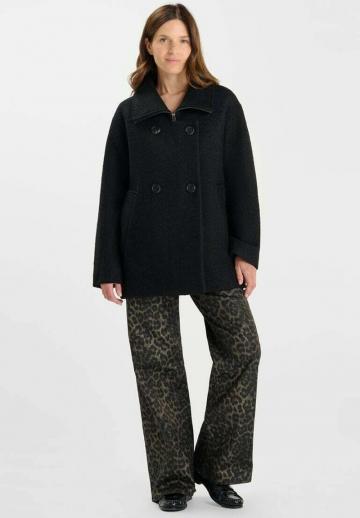 Короткое пальто