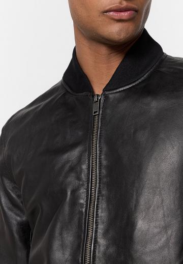 Кожаная куртка