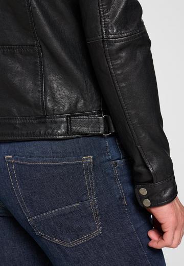 Кожаная куртка