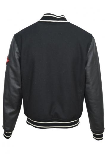 Куртка бомбер