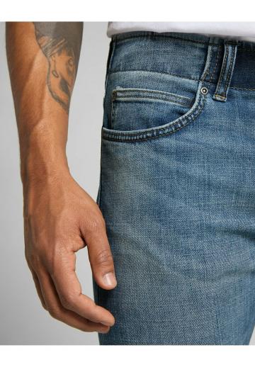 Узкие джинсы