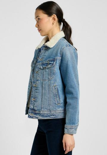 Джинсовая куртка