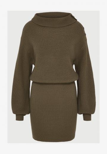 Вязаное платье