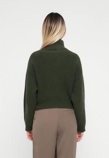 Вязаная кофта